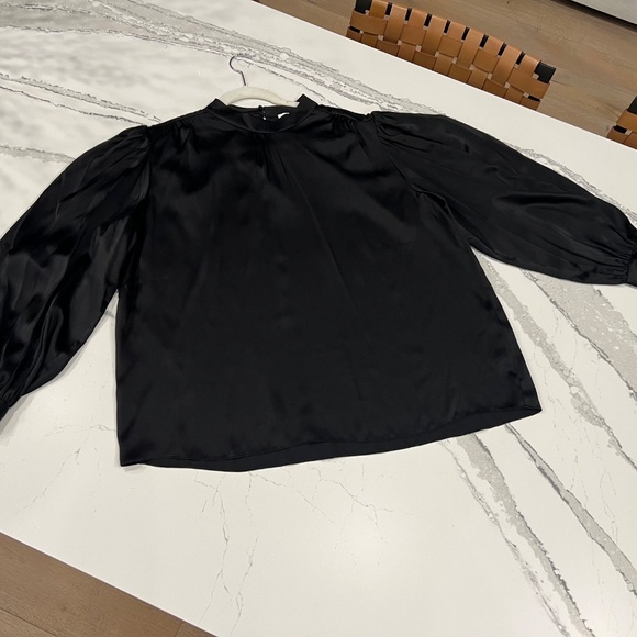 Frame Silk Shirred Mock Neck Blouse - Blk- Size L - Picture 2 of 13